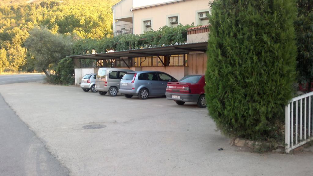 Hostal Restaurante Solaire Castañar de Ibor Exteriér fotografie